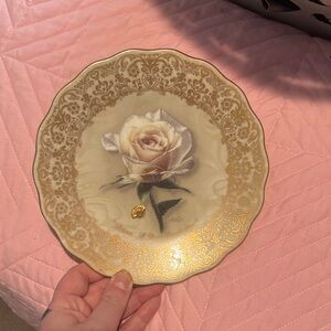 Elegant Gold and Cream Decorative Plate